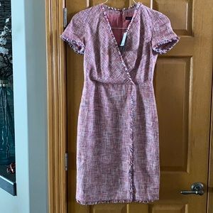 Banana Republic short cap sleeve dress. Pink tweed. Fully lined. New. Size 4.